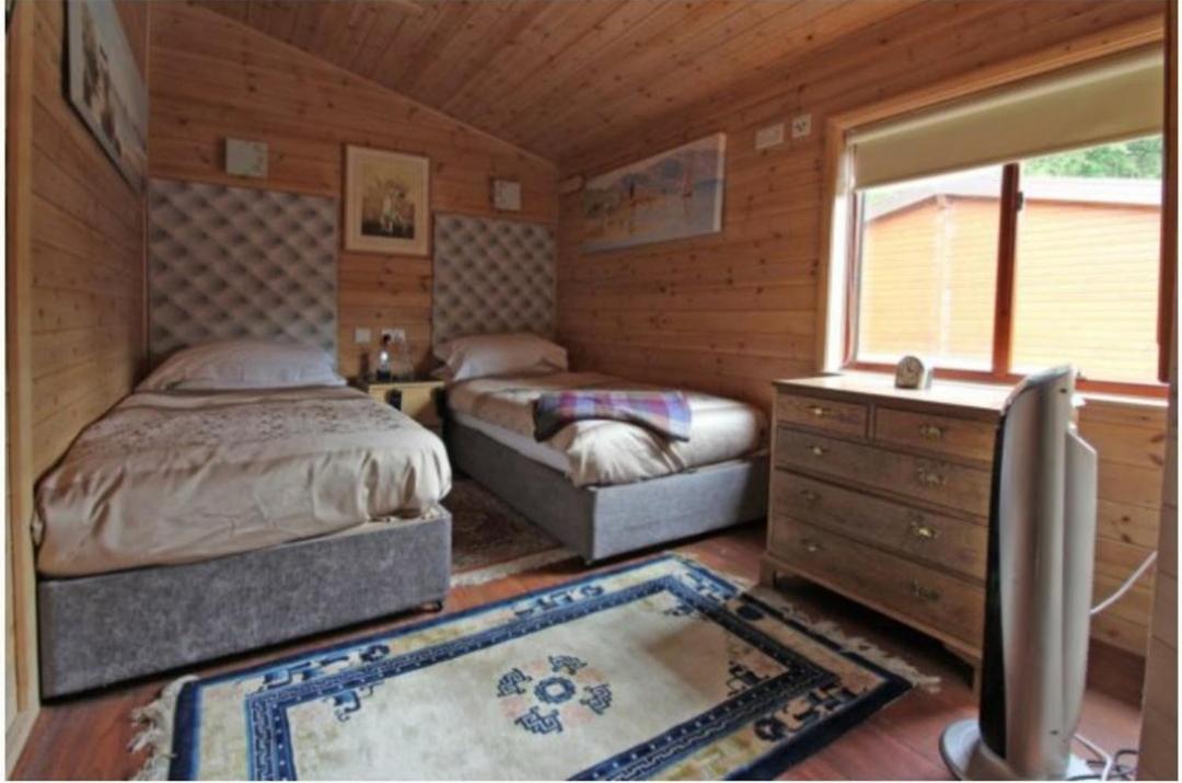 Astbury Falls Luxury Retreats Eardington Екстериор снимка